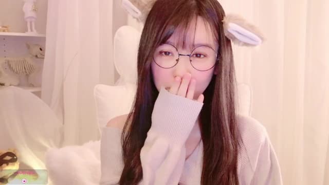 Gallery image thumbnail from meows's myfreecams stream on, 11/23/2024, 06:05 image 11 of 20
