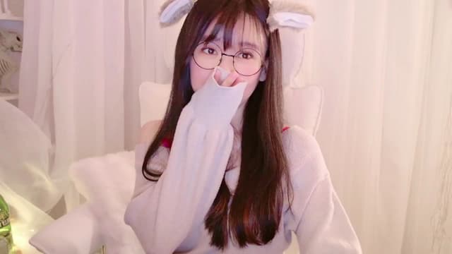 Gallery image thumbnail from meows's myfreecams stream on, 11/23/2024, 06:49 image 20 of 20