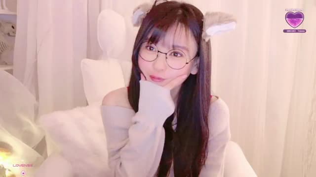 Gallery image thumbnail from meows's myfreecams stream on, 11/23/2024, 06:49 image 15 of 20