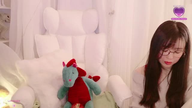Gallery image thumbnail from meows's myfreecams stream on, 11/23/2024, 06:49 image 7 of 20
