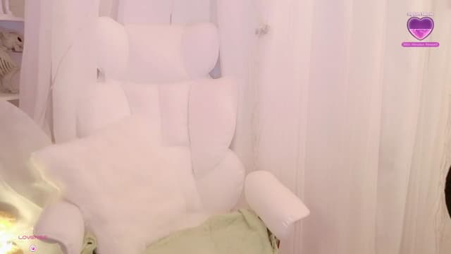 Gallery image thumbnail from meows's myfreecams stream on, 11/23/2024, 06:49 image 9 of 20