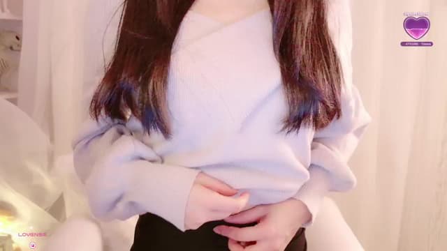 Gallery image thumbnail from meows's myfreecams stream on, 11/23/2024, 06:49 image 10 of 20