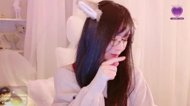 Gallery image thumbnail from meows's myfreecams stream on, 11/23/2024, 06:49 image 1 of 20