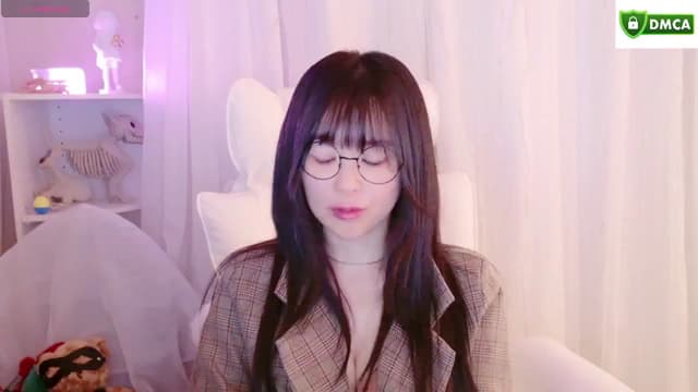 Gallery image thumbnail from meows's myfreecams stream on, 11/24/2024, 06:18 image 18 of 20