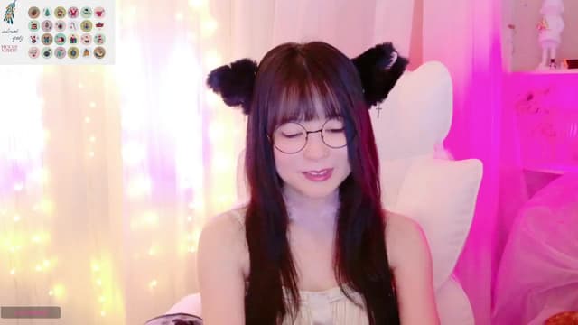 Gallery image thumbnail from meows's myfreecams stream on, 12/01/2024, 06:35 image 11 of 20