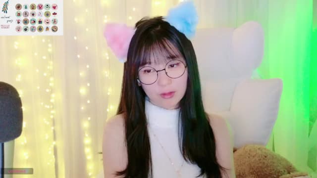 Gallery image thumbnail from meows's myfreecams stream on, 12/02/2024, 07:09 image 18 of 20