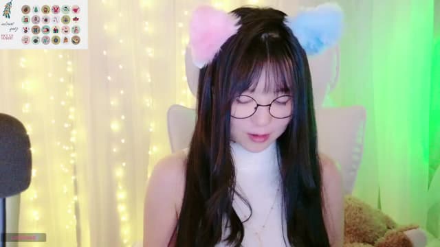 Gallery image thumbnail from meows's myfreecams stream on, 12/02/2024, 07:09 image 19 of 20