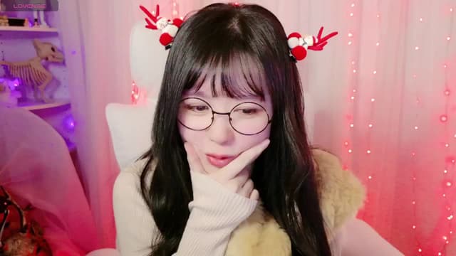 Gallery image thumbnail from meows's myfreecams stream on, 12/07/2024, 05:36 image 16 of 20
