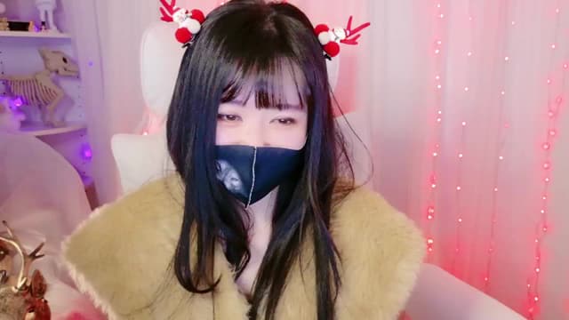 Gallery image thumbnail from meows's myfreecams stream on, 12/07/2024, 07:25 image 12 of 20