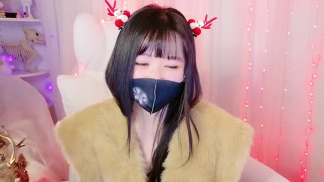 Gallery image thumbnail from meows's myfreecams stream on, 12/07/2024, 07:25 image 3 of 20