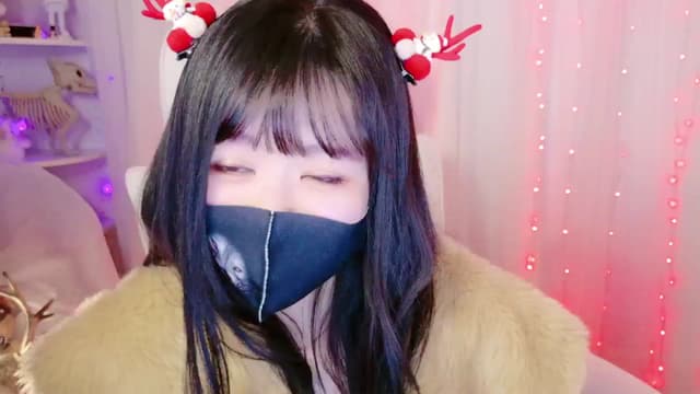 Gallery image thumbnail from meows's myfreecams stream on, 12/07/2024, 07:25 image 19 of 20