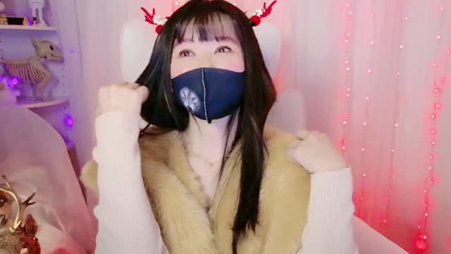 Gallery image thumbnail from meows's myfreecams stream on, 12/07/2024, 07:25 image 6 of 20