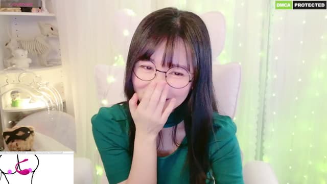 Gallery image thumbnail from meows's myfreecams stream on, 12/08/2024, 06:02 image 19 of 20