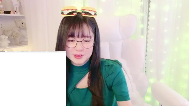 Gallery image thumbnail from meows's myfreecams stream on, 12/08/2024, 06:02 image 9 of 20