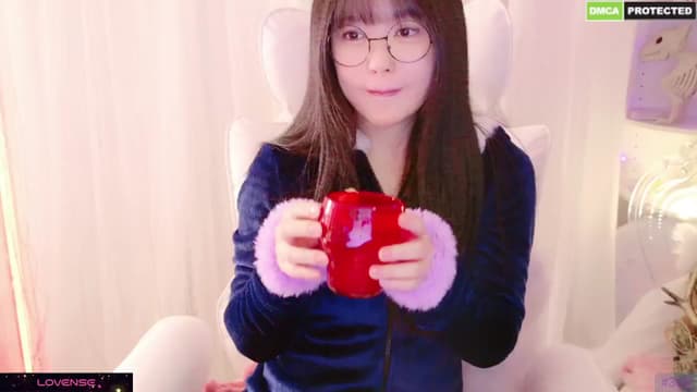 Gallery image thumbnail from meows's myfreecams stream on, 12/15/2024, 06:59 image 11 of 20