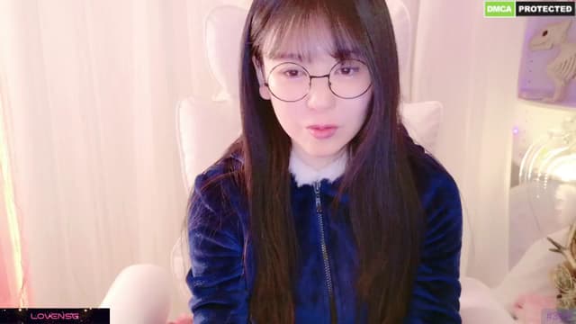 Gallery image thumbnail from meows's myfreecams stream on, 12/15/2024, 06:59 image 9 of 20