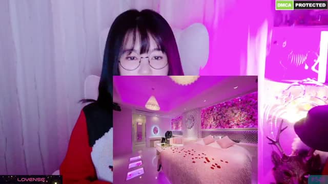 Gallery image thumbnail from meows's myfreecams stream on, 12/21/2024, 04:41 image 4 of 20