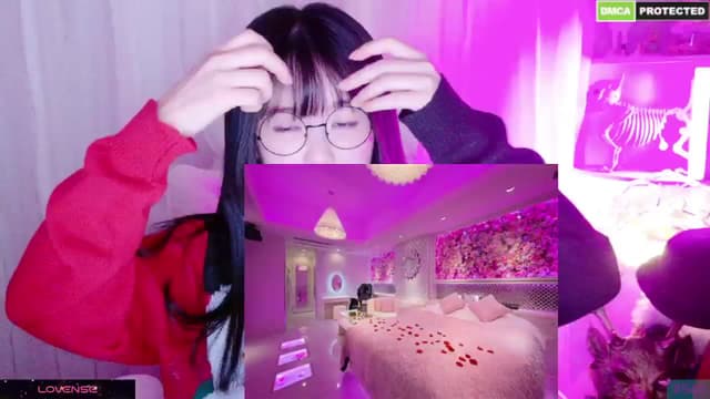 Gallery image thumbnail from meows's myfreecams stream on, 12/21/2024, 04:41 image 9 of 20