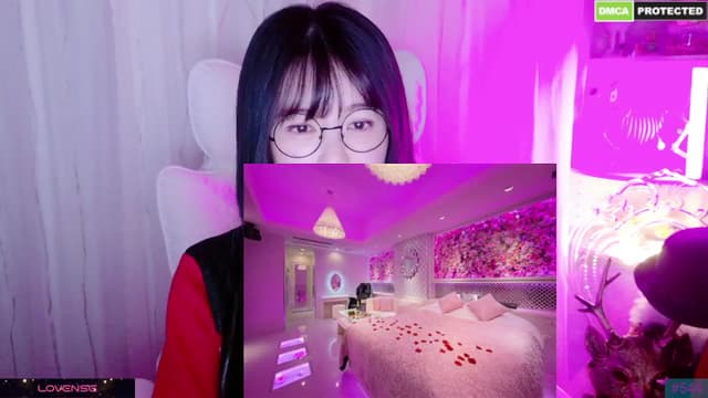 Gallery image thumbnail from meows's myfreecams stream on, 12/21/2024, 04:41 image 11 of 20