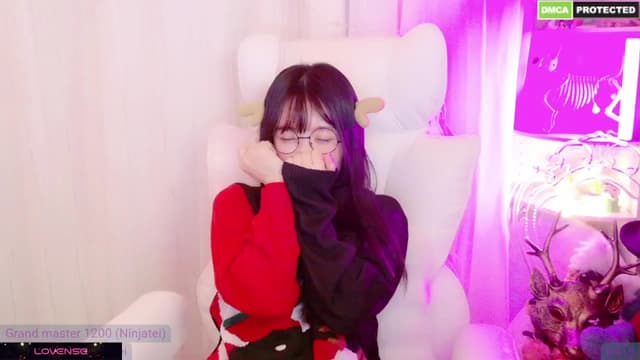 Gallery image thumbnail from meows's myfreecams stream on, 12/21/2024, 05:18 image 18 of 20