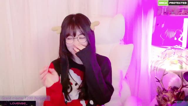 Gallery image thumbnail from meows's myfreecams stream on, 12/21/2024, 05:18 image 15 of 20