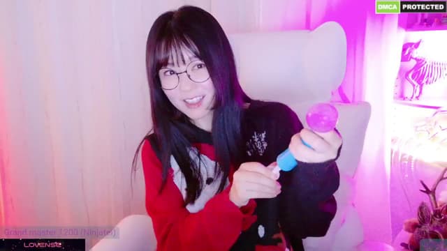 Gallery image thumbnail from meows's myfreecams stream on, 12/21/2024, 08:02 image 4 of 20