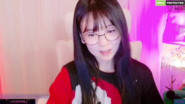 Gallery image thumbnail from meows's myfreecams stream on, 12/21/2024, 08:02 image 13 of 20