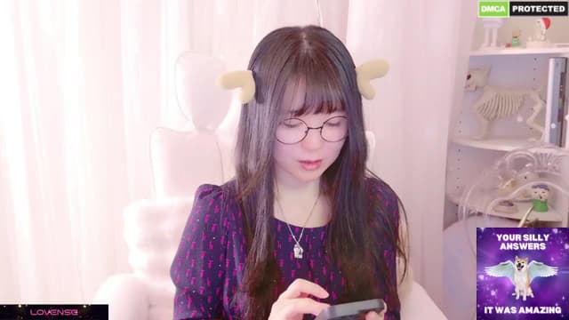 Gallery image thumbnail from meows's myfreecams stream on, 12/22/2024, 06:12 image 4 of 20