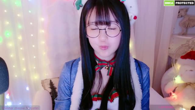 Gallery image thumbnail from meows's myfreecams stream on, 12/28/2024, 06:34 image 15 of 20