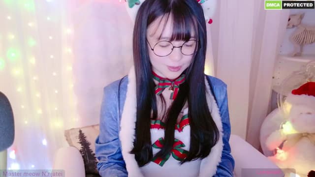Gallery image thumbnail from meows's myfreecams stream on, 12/28/2024, 06:34 image 7 of 20