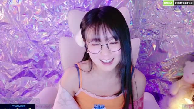 Gallery image thumbnail from meows's myfreecams stream on, 01/02/2025, 06:22 image 16 of 20