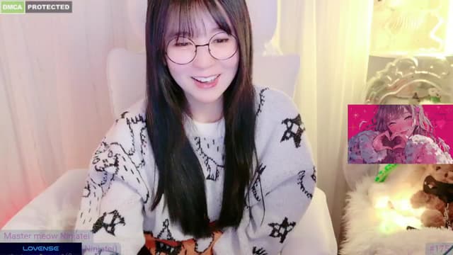 Gallery image thumbnail from meows's myfreecams stream on, 01/04/2025, 06:12 image 10 of 20