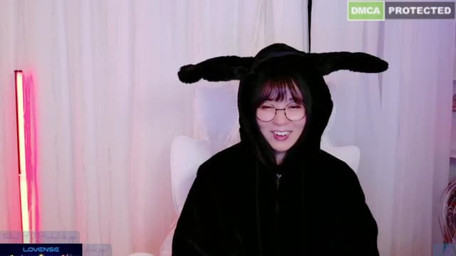 Gallery image thumbnail from meows's myfreecams stream on, 01/11/2025, 09:08 image 3 of 20