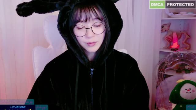 Gallery image thumbnail from meows's myfreecams stream on, 01/11/2025, 09:08 image 4 of 20