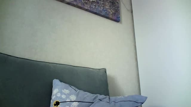 Gallery image thumbnail from mrs_L's myfreecams stream on, 03/05/2025, 12:19 image 4 of 20