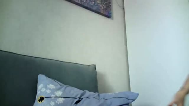 Gallery image thumbnail from mrs_L's myfreecams stream on, 03/05/2025, 12:19 image 6 of 20