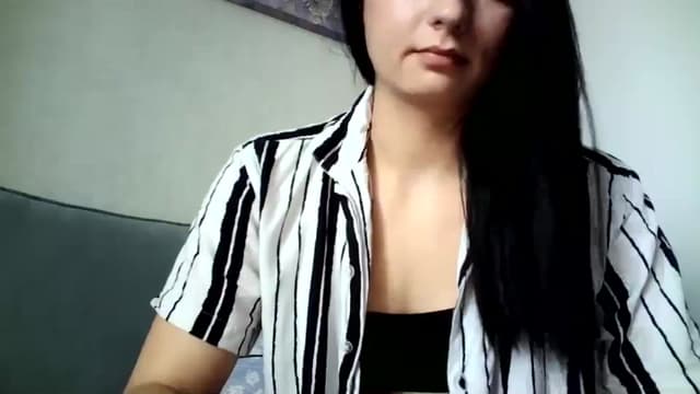 Gallery image thumbnail from mrs_L's myfreecams stream on, 03/05/2025, 12:19 image 3 of 20