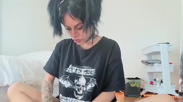 Gallery image thumbnail from nella's myfreecams stream on, 05/11/2026, 16:04 image 18 of 20