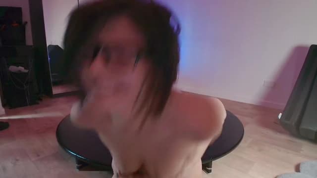 Gallery image thumbnail from room6's myfreecams stream on, 09/27/2025, 05:52 image 5 of 20