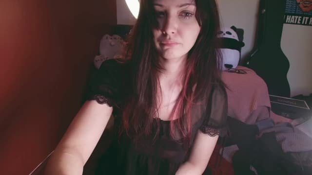 Gallery image thumbnail from roomt's myfreecams stream on, 03/09/2025, 03:00 image 18 of 20