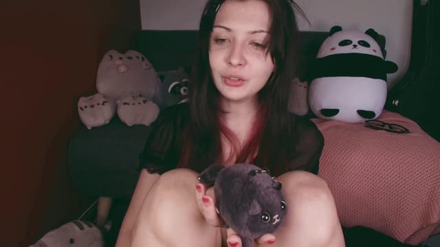 Gallery image thumbnail from roomt's myfreecams stream on, 03/09/2025, 03:00 image 6 of 20