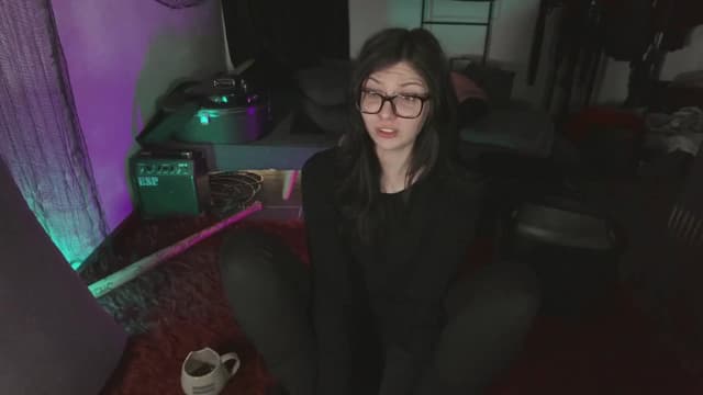 Gallery image thumbnail from snots's myfreecams stream on, 06/23/2024, 07:08 image 7 of 20