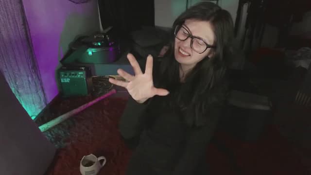 Gallery image thumbnail from snots's myfreecams stream on, 06/23/2024, 07:08 image 5 of 20