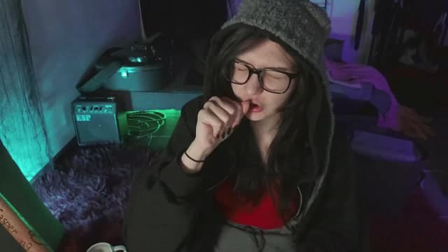 Gallery image thumbnail from snots's myfreecams stream on, 06/24/2024, 07:01 image 4 of 20