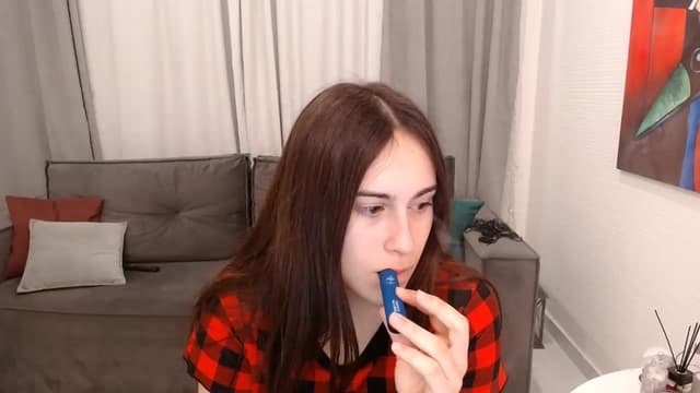 Gallery image thumbnail from ulohu's myfreecams stream on, 02/18/2024, 16:27 image 12 of 20