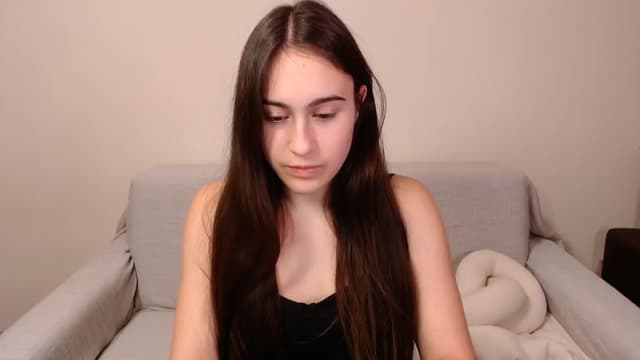 Gallery image thumbnail from ulohu's myfreecams stream on, 12/24/2024, 21:39 image 16 of 20