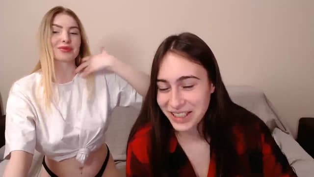 Gallery image thumbnail from ulohu's myfreecams stream on, 02/25/2025, 13:35 image 11 of 20