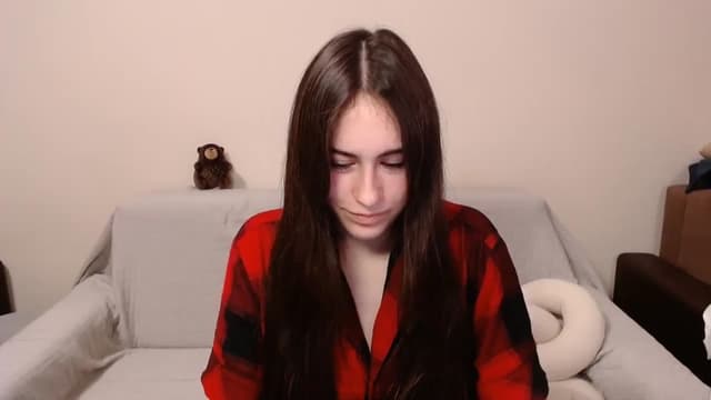 Gallery image thumbnail from ulohu's myfreecams stream on, 03/01/2025, 18:34 image 11 of 20