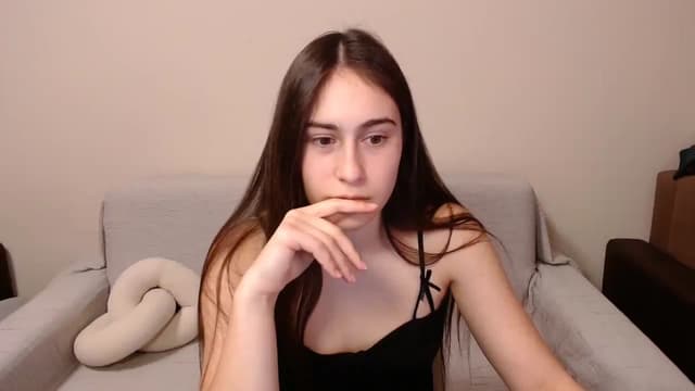 Gallery image thumbnail from ulohu's myfreecams stream on, 03/06/2025, 17:19 image 10 of 20