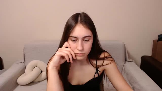Gallery image thumbnail from ulohu's myfreecams stream on, 03/06/2025, 17:19 image 11 of 20